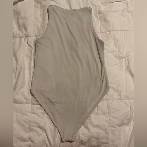 Pretty Little Thing Bodysuit - Picture 2 of 2